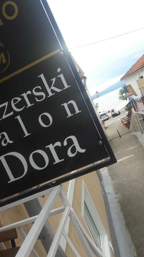 Hotel Dora Njivice Exterior foto